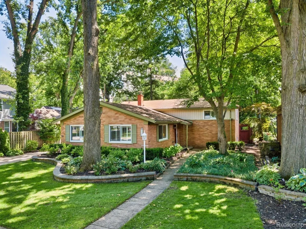 1313 Beech Street Plymouth City, MI 48170