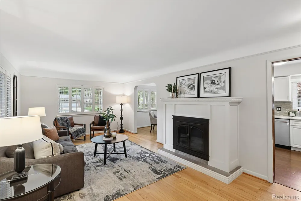 1313 Beech Street Plymouth City, MI 48170