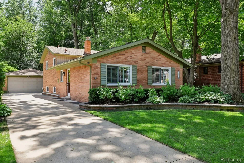 1313 Beech Street Plymouth City, MI 48170