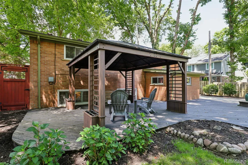 1313 Beech Street Plymouth City, MI 48170