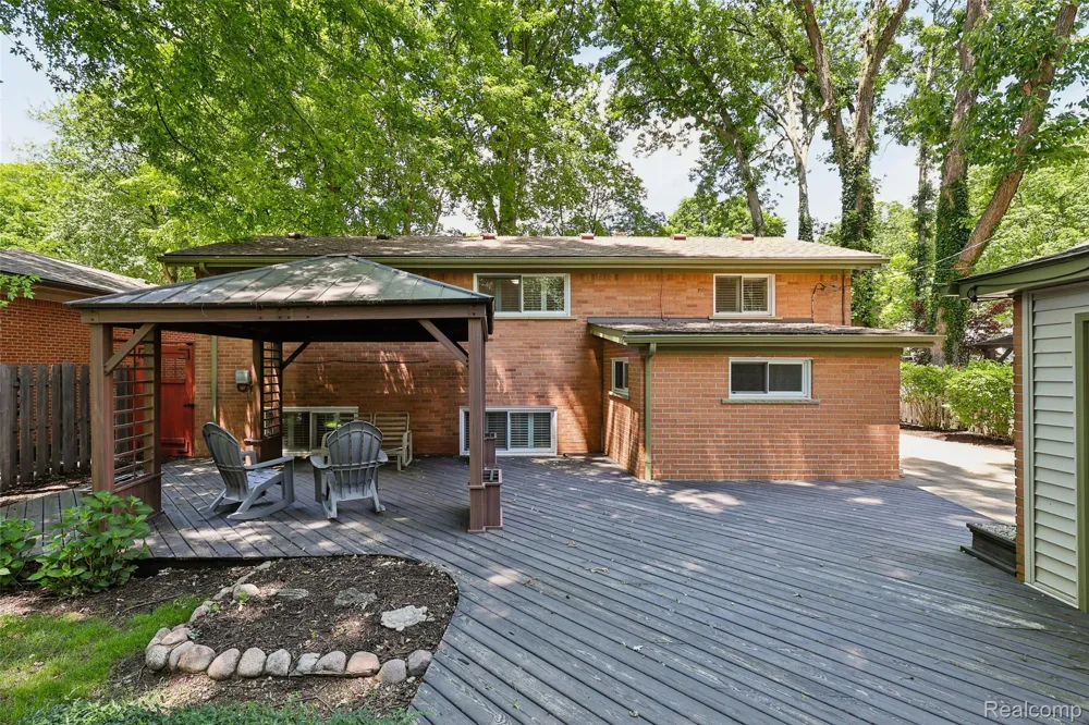 1313 Beech Street Plymouth City, MI 48170