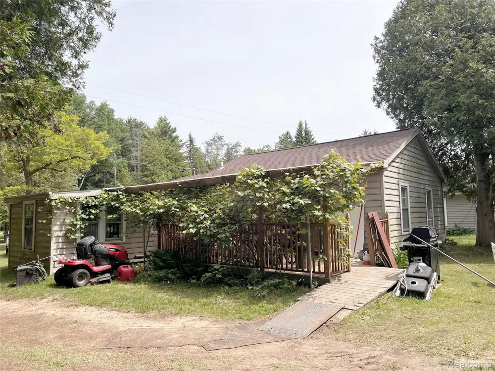7816 3rd Street Delaware Township, MI 48434