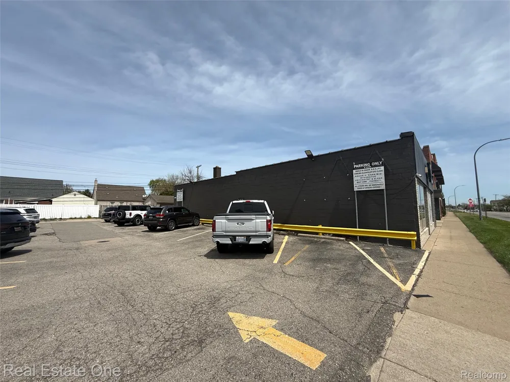 24720 Michigan Ave Dearborn City, MI 48124