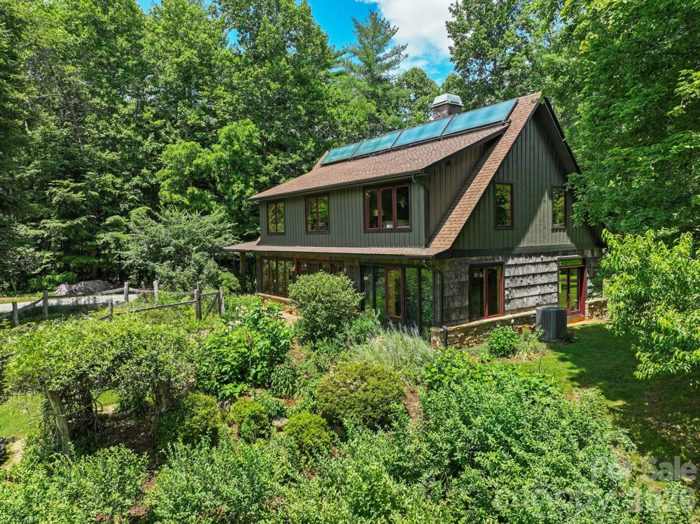 24 Merriwood Trail Arden, NC 28704