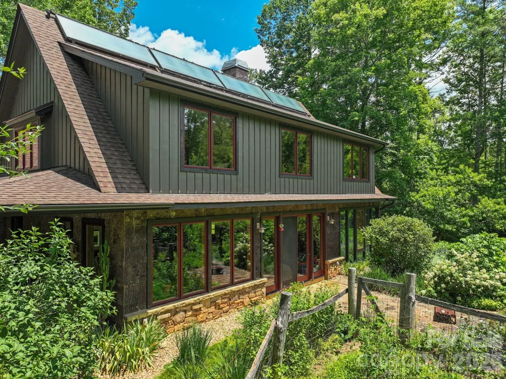 24 Merriwood Trail Arden, NC 28704