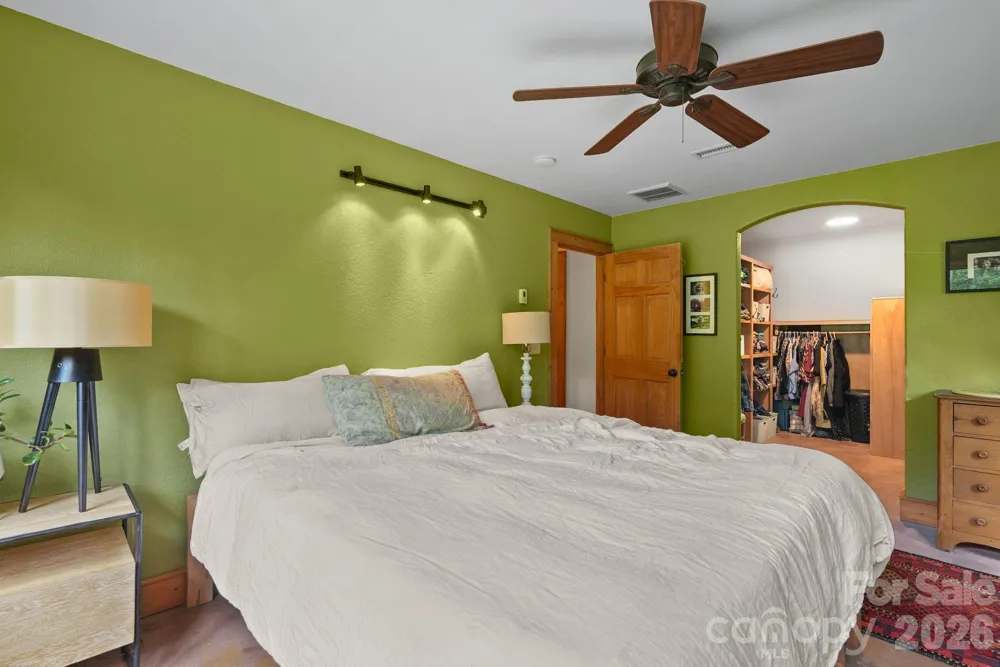 24 Merriwood Trail Arden, NC 28704