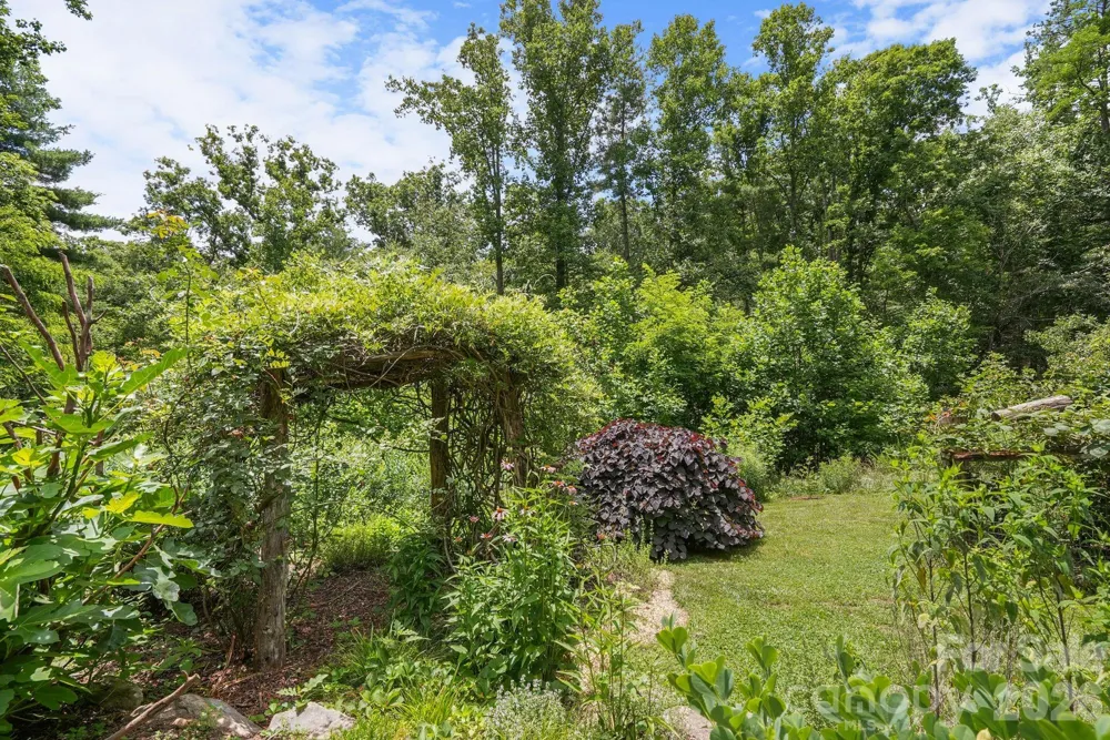24 Merriwood Trail Arden, NC 28704