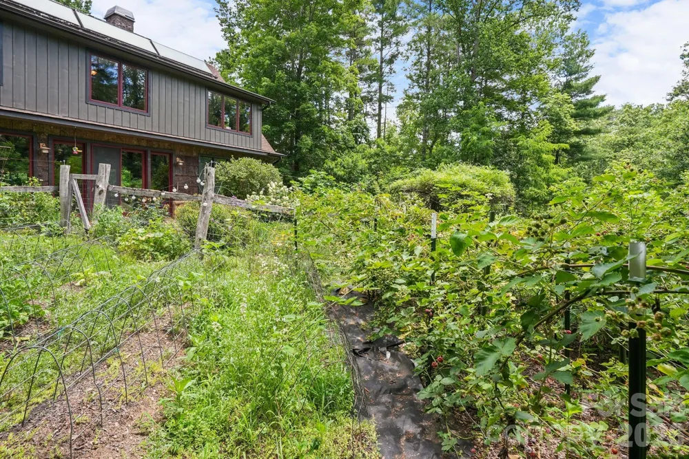 24 Merriwood Trail Arden, NC 28704