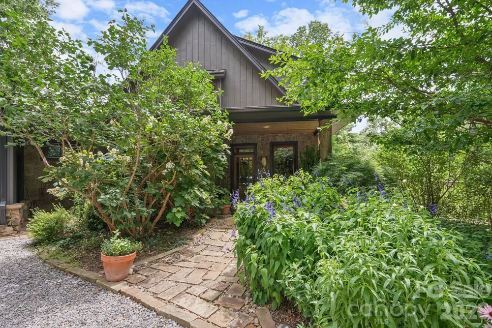 24 Merriwood Trail Arden, NC 28704