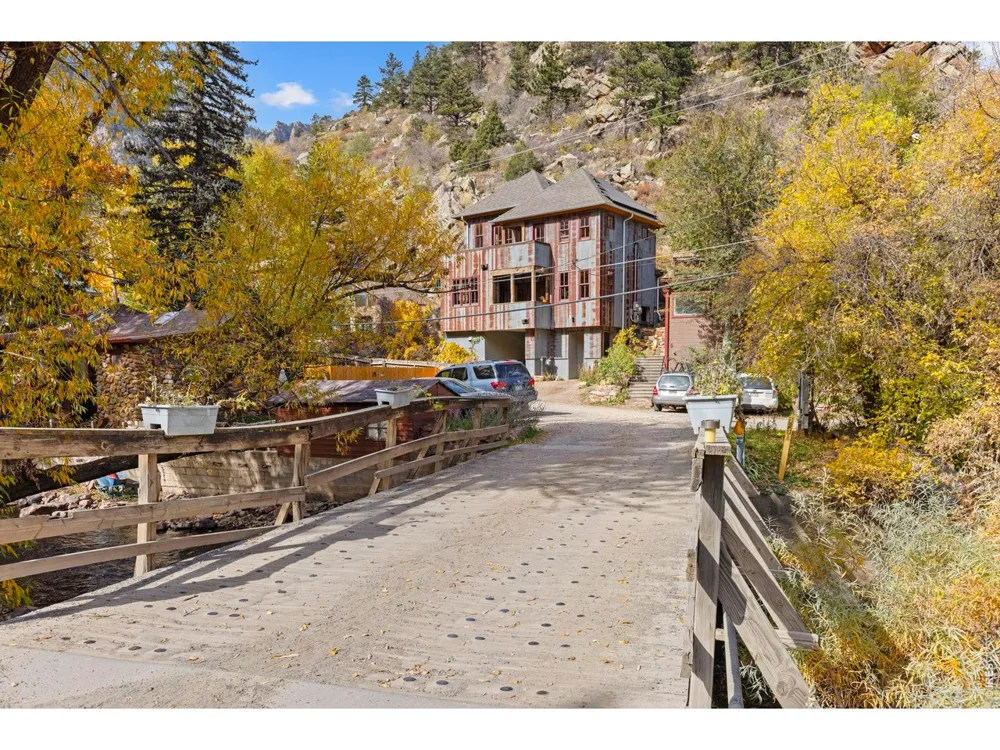 22 Artesian Drive Eldorado Springs, CO 80025