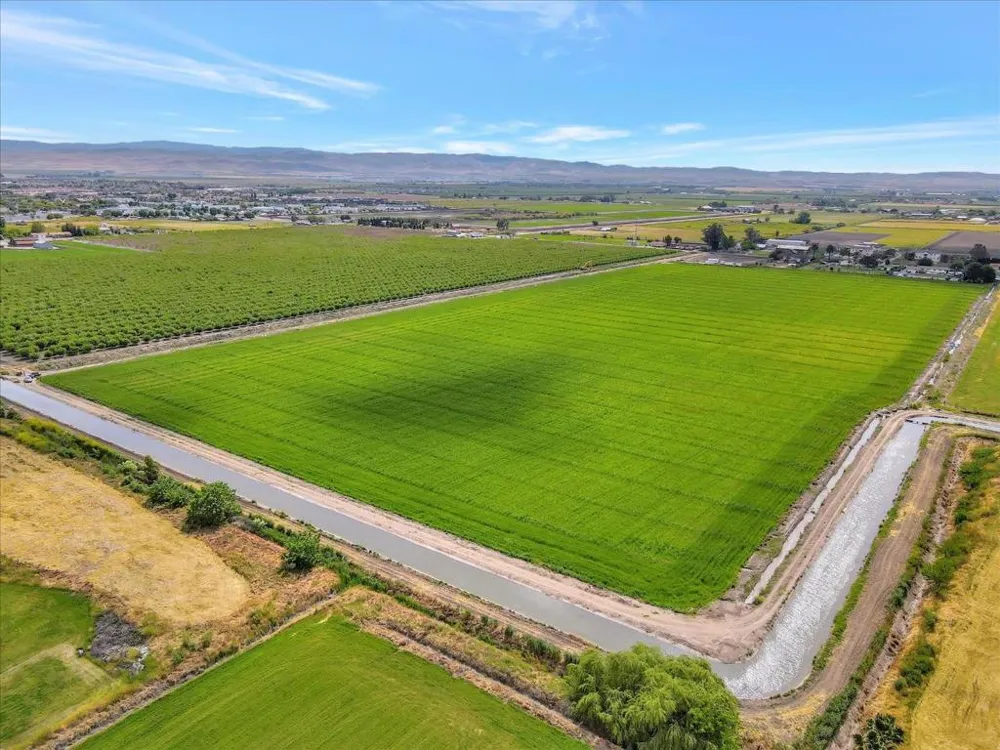 11 Naglee Road Tracy, CA 95304