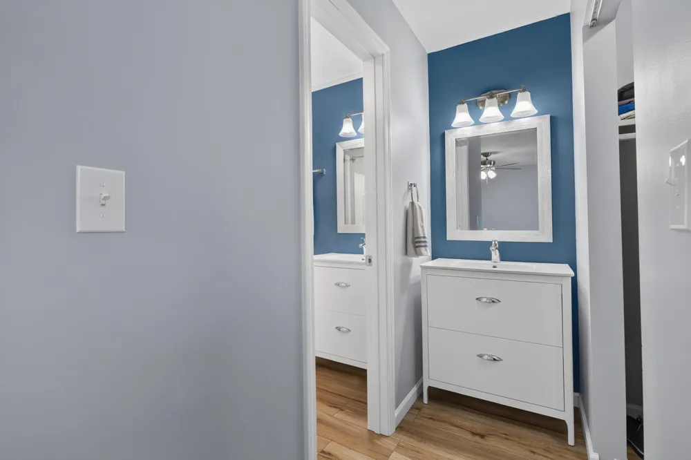 2553 Bristol Terrace St. Joseph, MI 49085