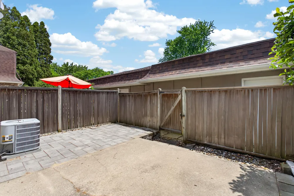 2553 Bristol Terrace St. Joseph, MI 49085