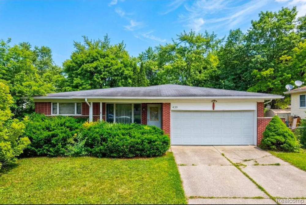 439 Windmill Point Drive Flushing City, MI 48433