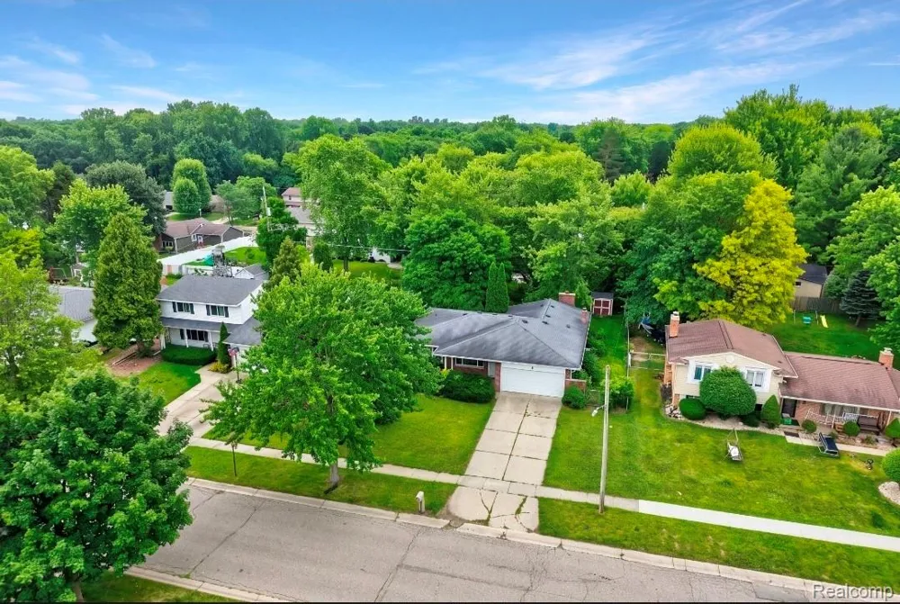 439 Windmill Point Drive Flushing City, MI 48433