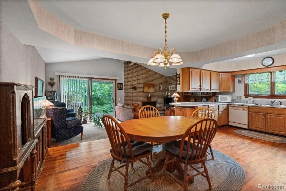 439 Windmill Point Drive Flushing City, MI 48433