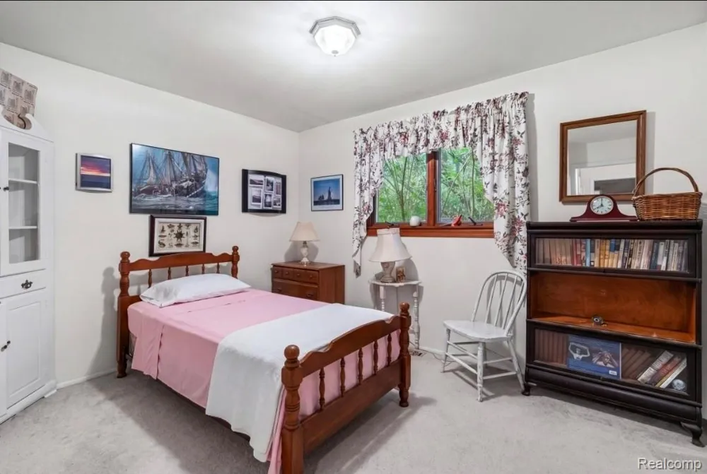 439 Windmill Point Drive Flushing City, MI 48433