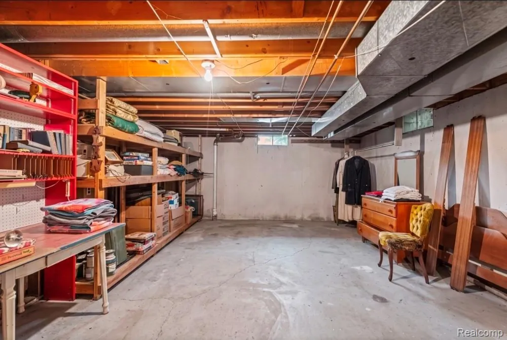 439 Windmill Point Drive Flushing City, MI 48433