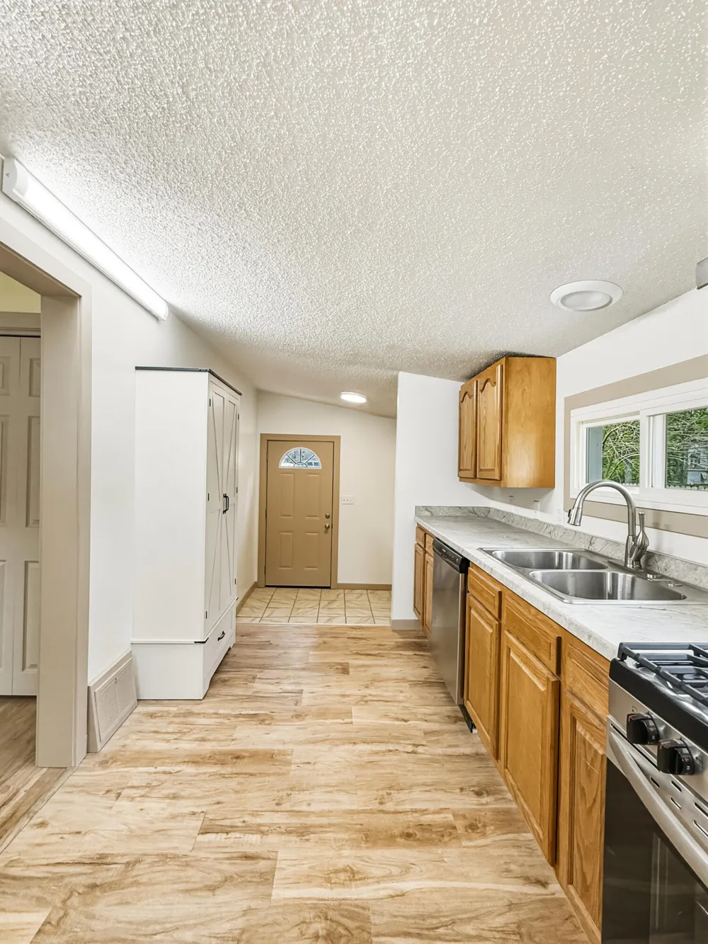 21 E Willard Avenue E Battle Creek City, MI 49037