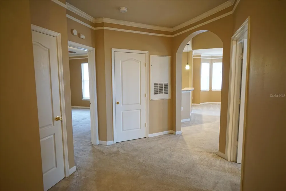 18004 VILLA CREEK DRIVE Tampa, FL 33647