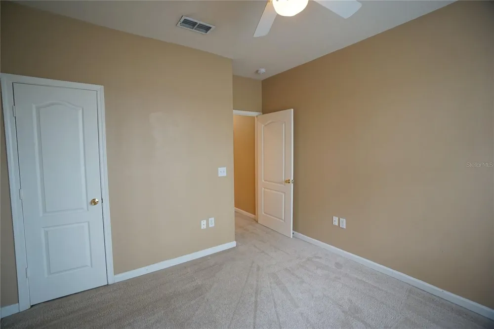 18004 VILLA CREEK DRIVE Tampa, FL 33647