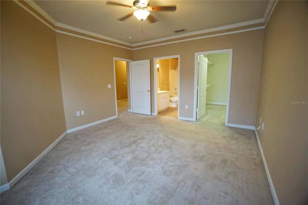 18004 VILLA CREEK DRIVE Tampa, FL 33647