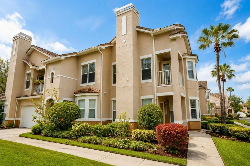 18004 VILLA CREEK DRIVE Tampa, FL 33647