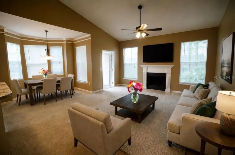 18004 VILLA CREEK DRIVE Tampa, FL 33647