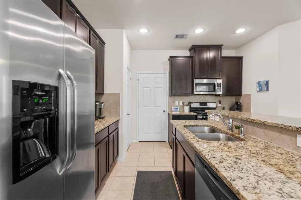 8031 Villa Lago Lane Houston, TX 77070