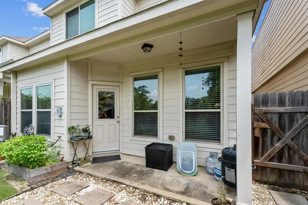 8031 Villa Lago Lane Houston, TX 77070