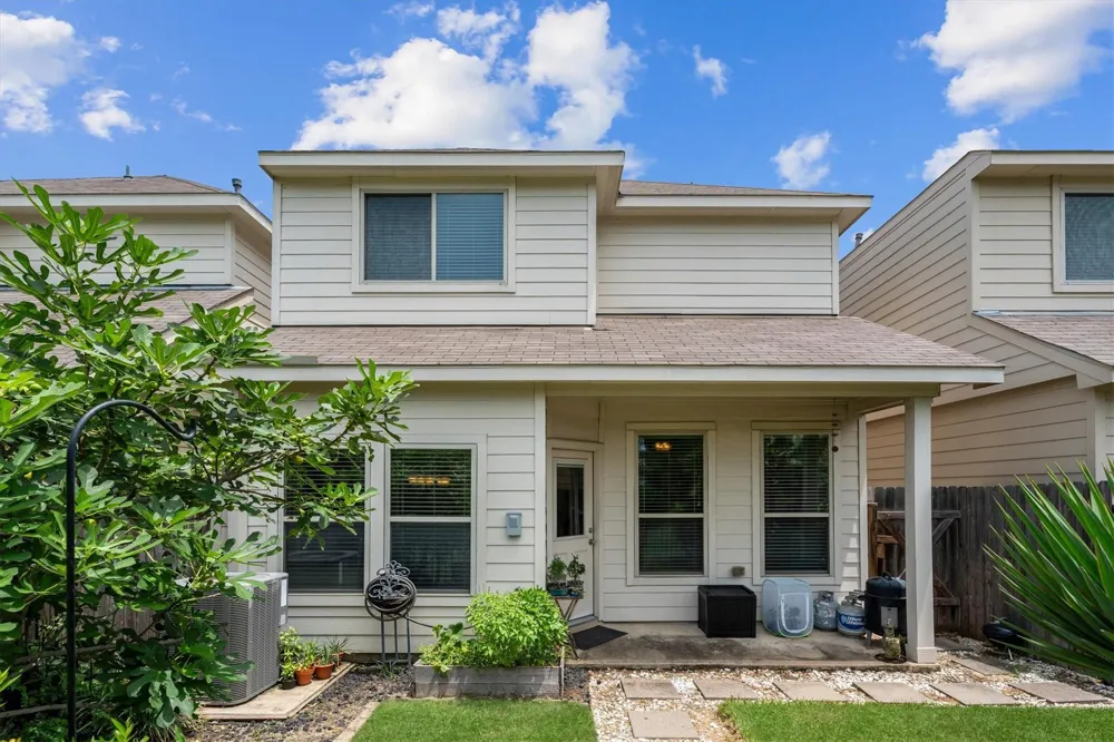 8031 Villa Lago Lane Houston, TX 77070