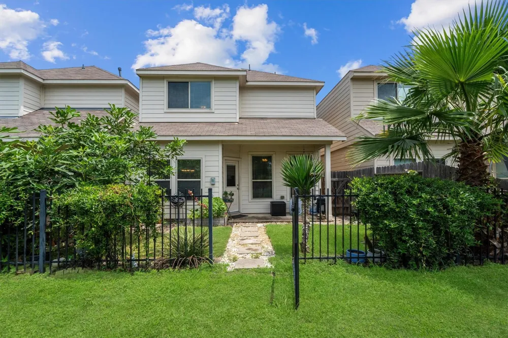 8031 Villa Lago Lane Houston, TX 77070