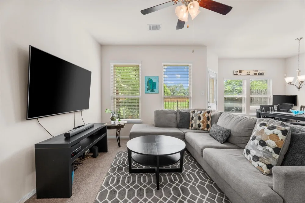 8031 Villa Lago Lane Houston, TX 77070