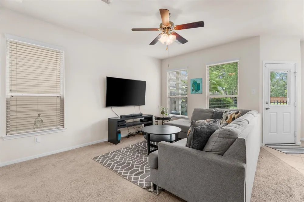 8031 Villa Lago Lane Houston, TX 77070