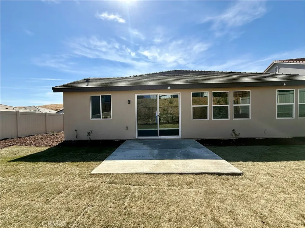 8111 Cottonwood Drive Friant, CA 93626