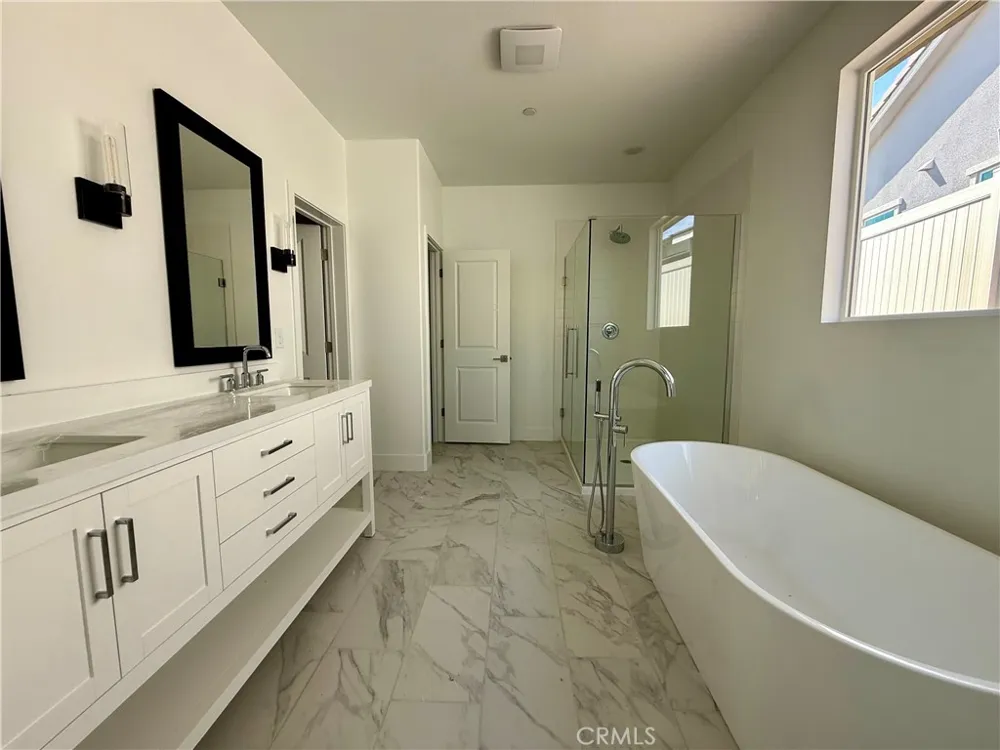8111 Cottonwood Drive Friant, CA 93626