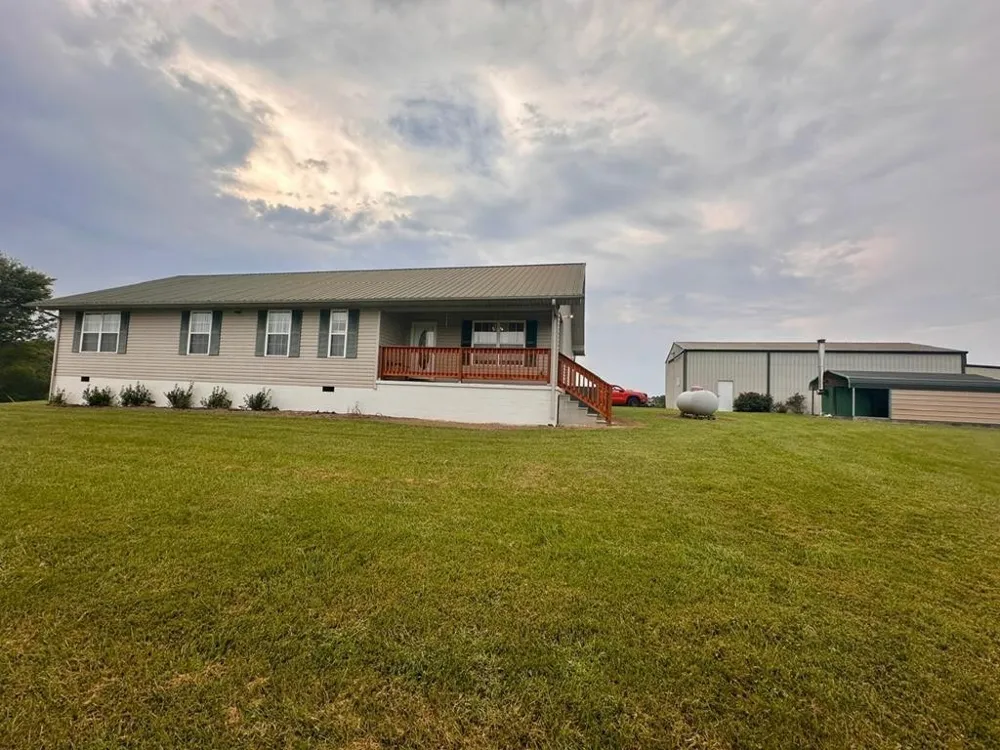 12343 Griffith Road Pikeville, TN 37367