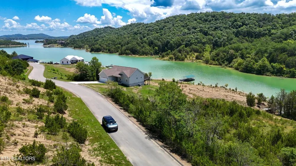 2 Emerald Pointe Blvd Dandridge, TN 37725