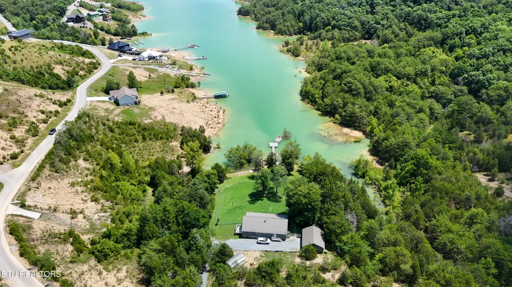 2 Emerald Pointe Blvd Dandridge, TN 37725