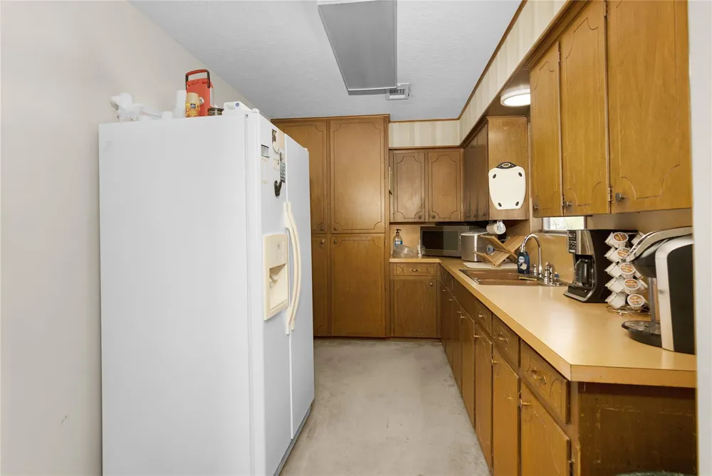 856 Bonita Street Bayou Vista, TX 77563