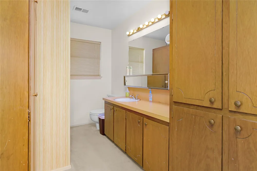 856 Bonita Street Bayou Vista, TX 77563