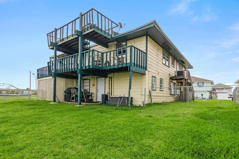 856 Bonita Street Bayou Vista, TX 77563
