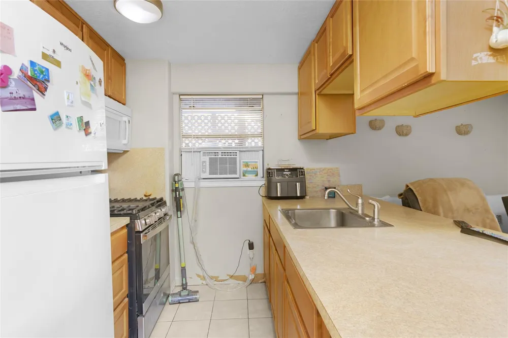 856 Bonita Street Bayou Vista, TX 77563