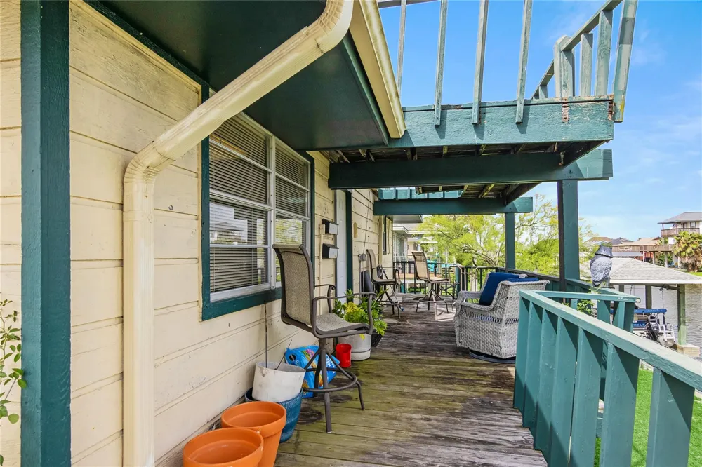 856 Bonita Street Bayou Vista, TX 77563