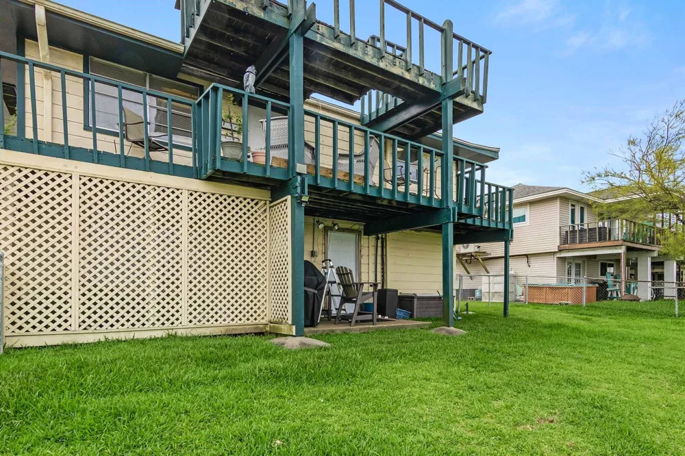 856 Bonita Street Bayou Vista, TX 77563