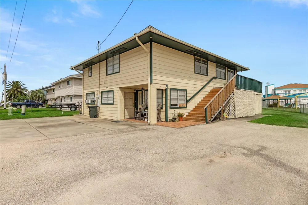 856 Bonita Street Bayou Vista, TX 77563