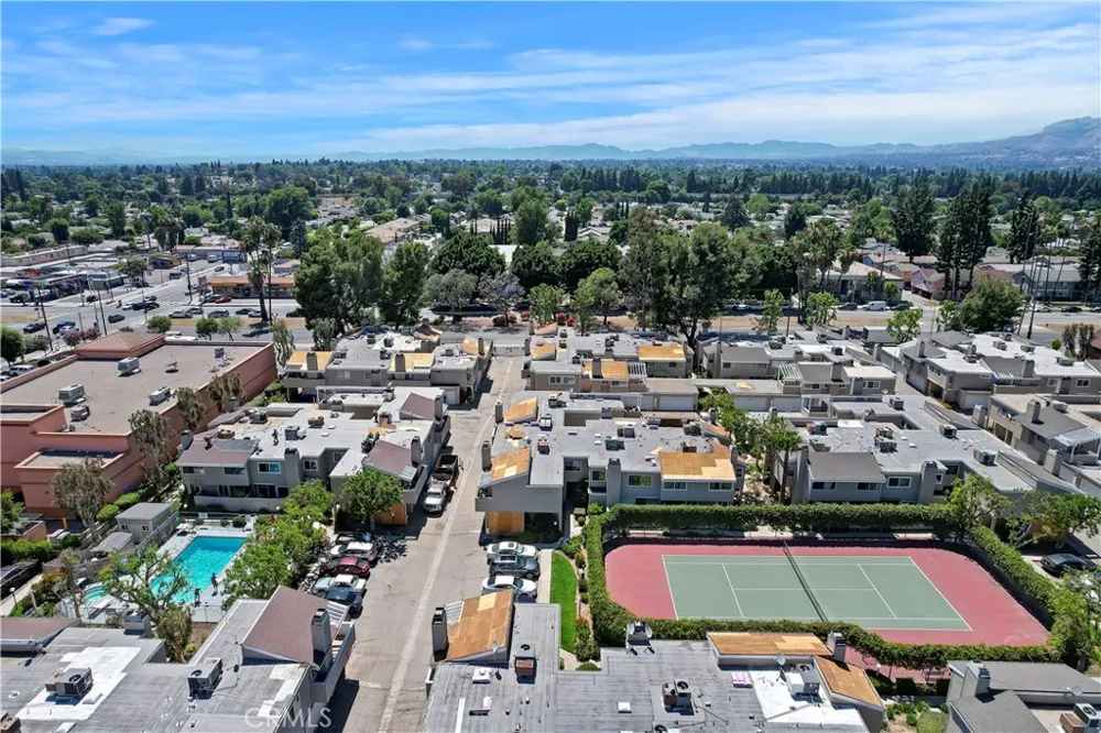 9920 Sepulveda #7 San Fernando, CA 91345
