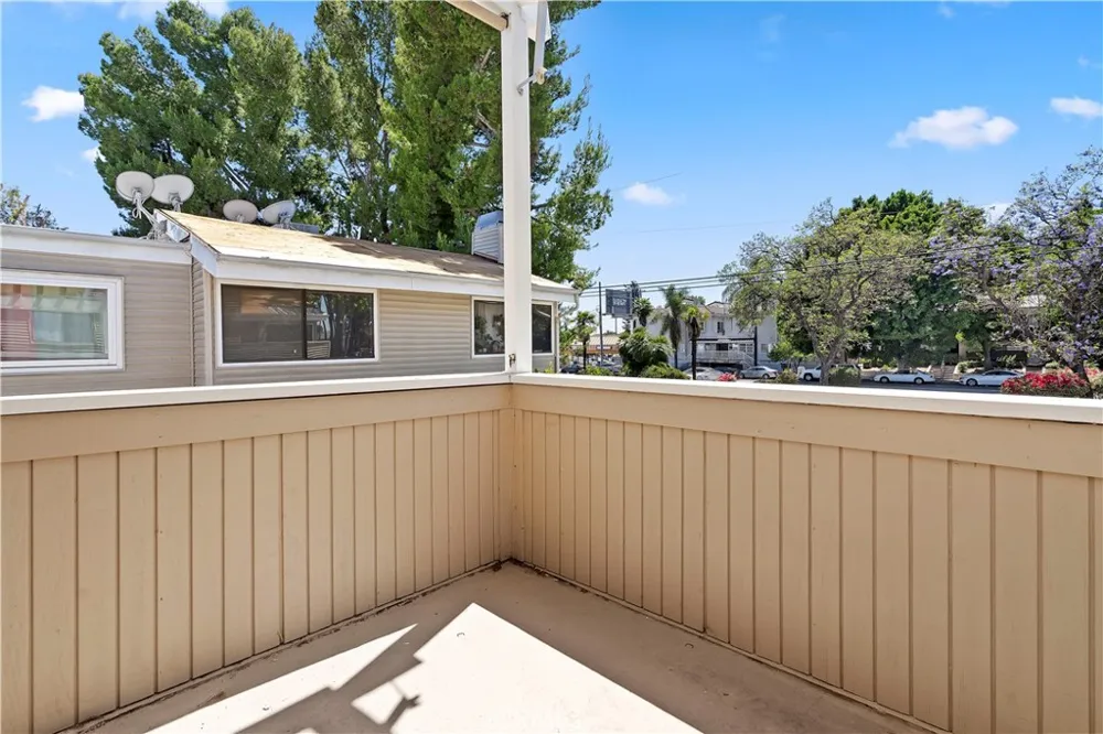 9920 Sepulveda #7 San Fernando, CA 91345