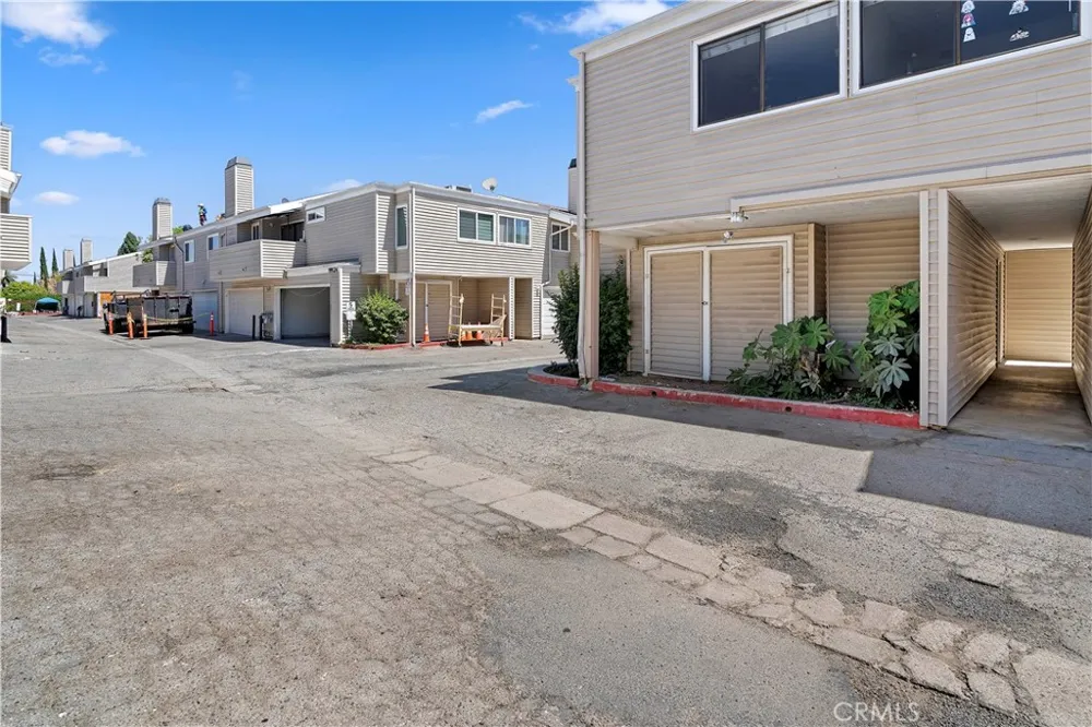 9920 Sepulveda #7 San Fernando, CA 91345
