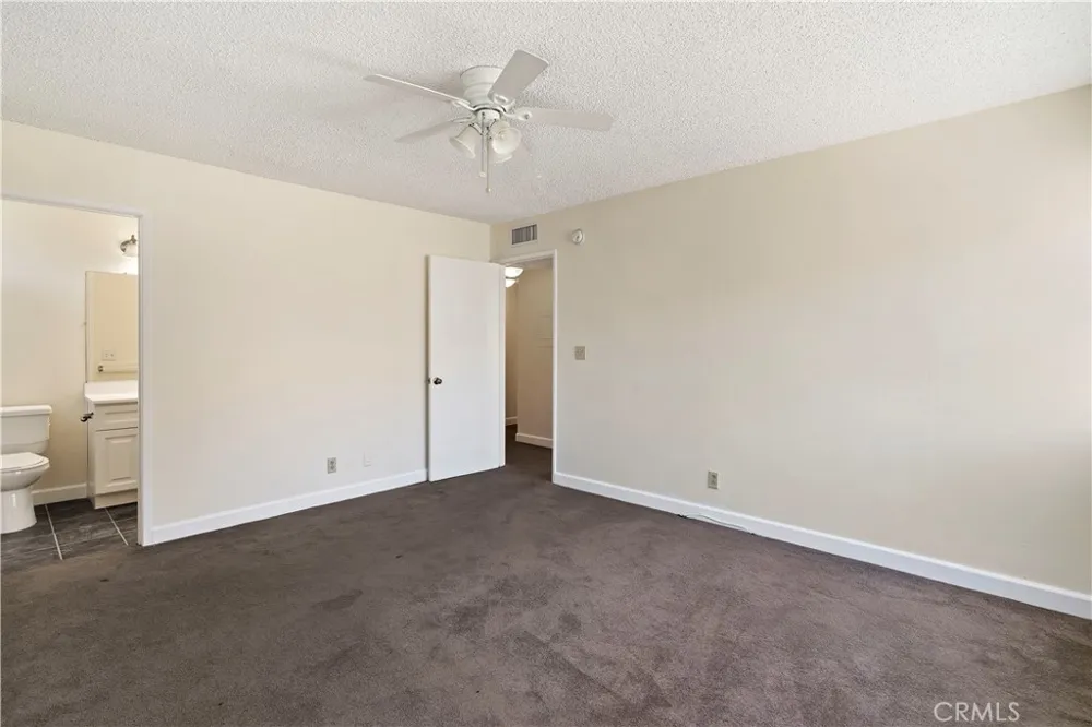 9920 Sepulveda #7 San Fernando, CA 91345